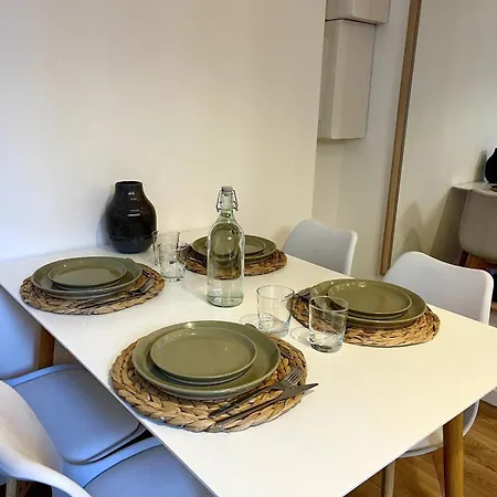 Апартаменты Joli 2 Pieces Avec Terrasse, Proche