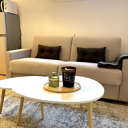 Joli 2 Pieces Avec Terrasse, Proche Апартаменты